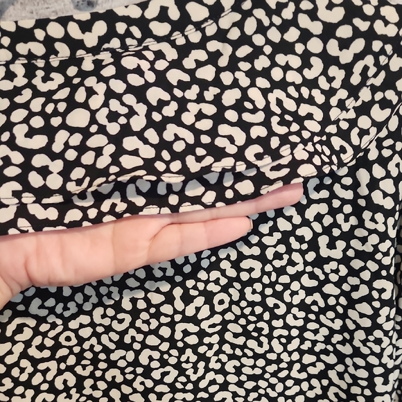 Ann Taylor Black and White Blouse - Picture 5 of 6